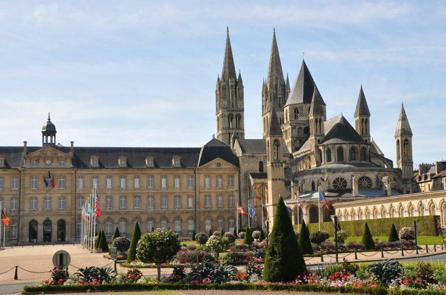 Le Saint Pierre, Atypique Au Coeur Du Centre Ville Lejlighed Caen Eksteriør billede